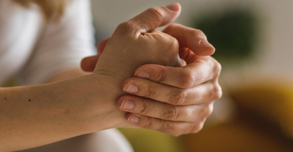 Today Show cracking knuckles, Myths vs Facts